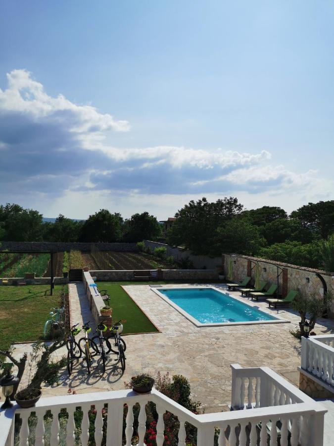 Sukošan Holiday Home Iva With Pool מראה חיצוני תמונה