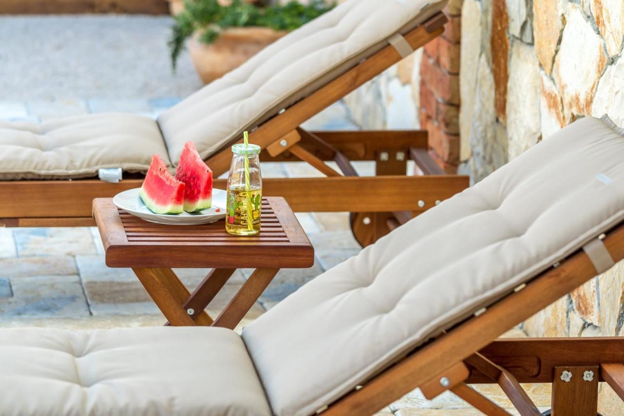 Sukošan Holiday Home Iva With Pool מראה חיצוני תמונה