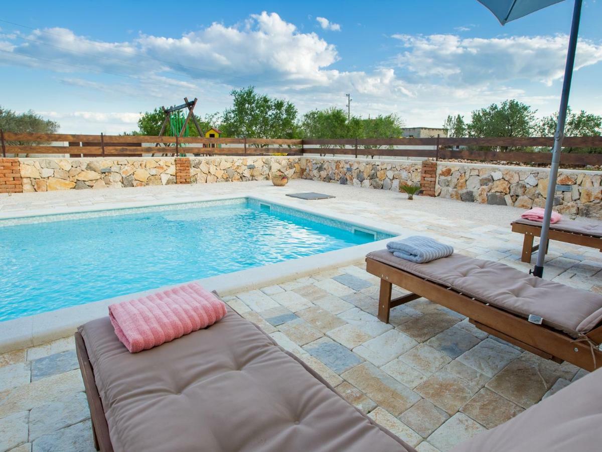 Sukošan Holiday Home Iva With Pool מראה חיצוני תמונה
