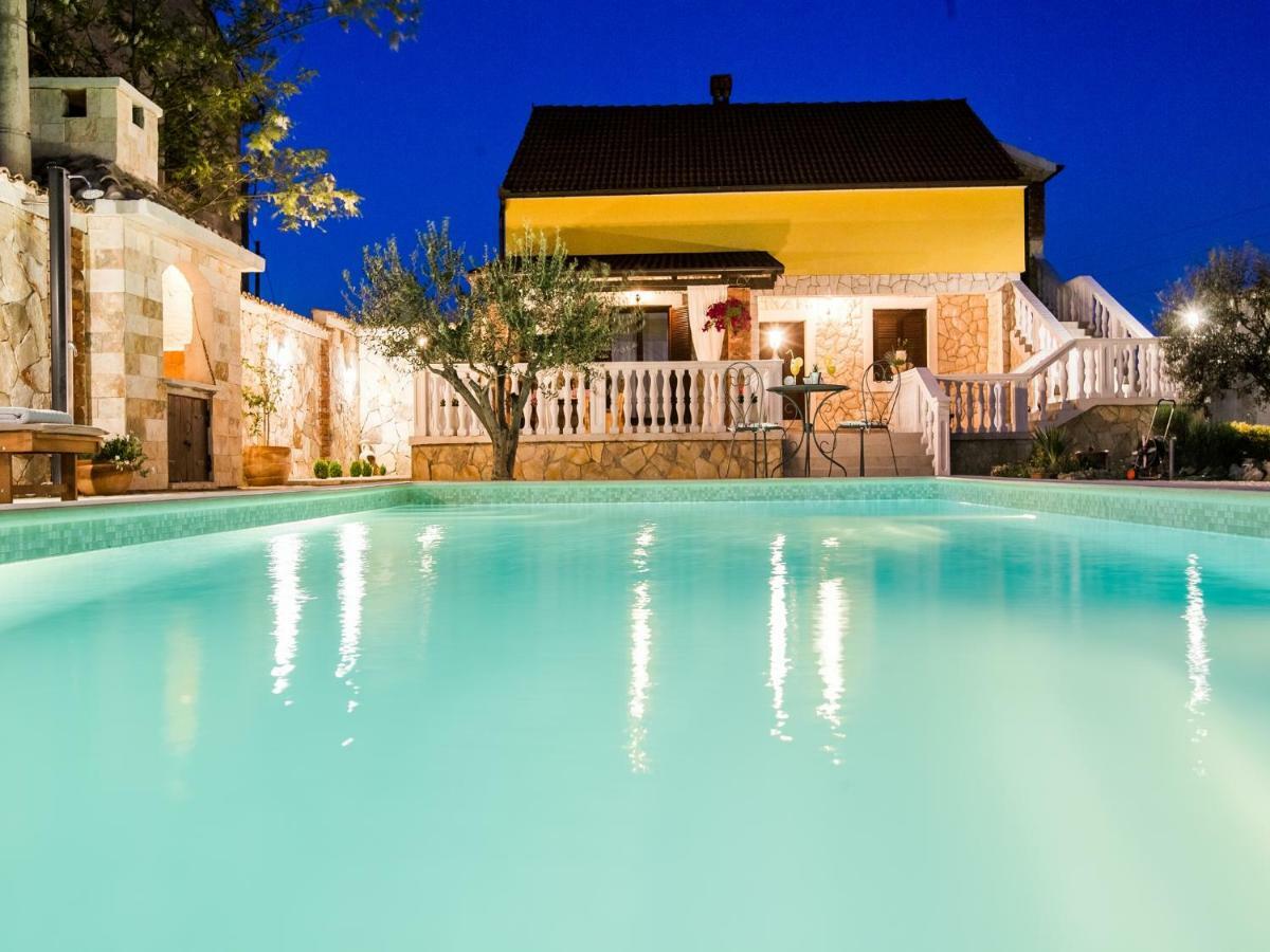 Sukošan Holiday Home Iva With Pool מראה חיצוני תמונה