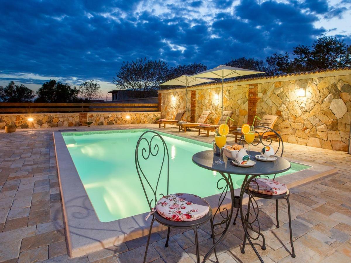 Sukošan Holiday Home Iva With Pool מראה חיצוני תמונה